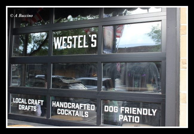 Dog Friendly Patio, Westel's, Willoughby Ohio, © A Buccino 