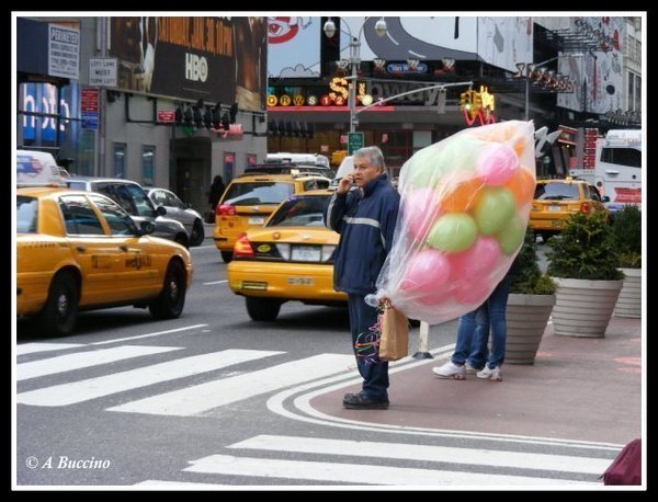 Balloon Delivery, NYC, 2010 © A Buccino 